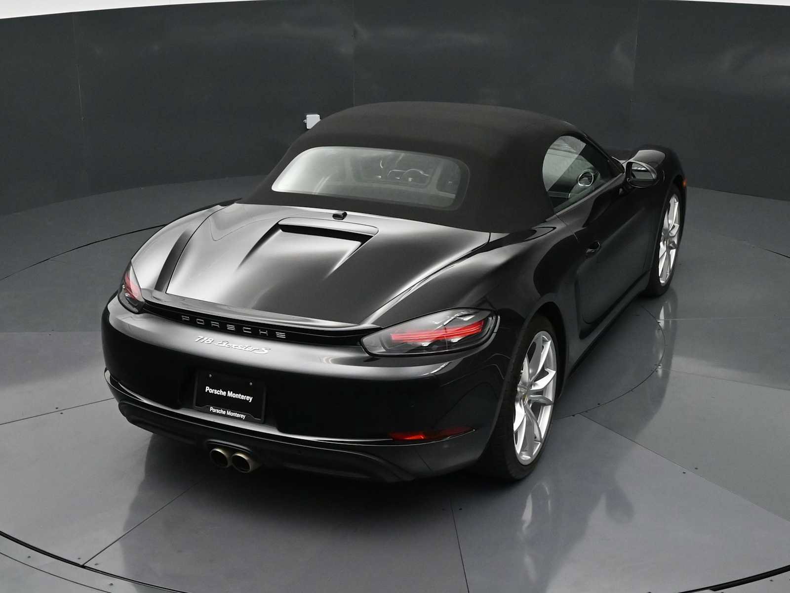 Certified 2024 Porsche 718 Boxster S RWD image 28