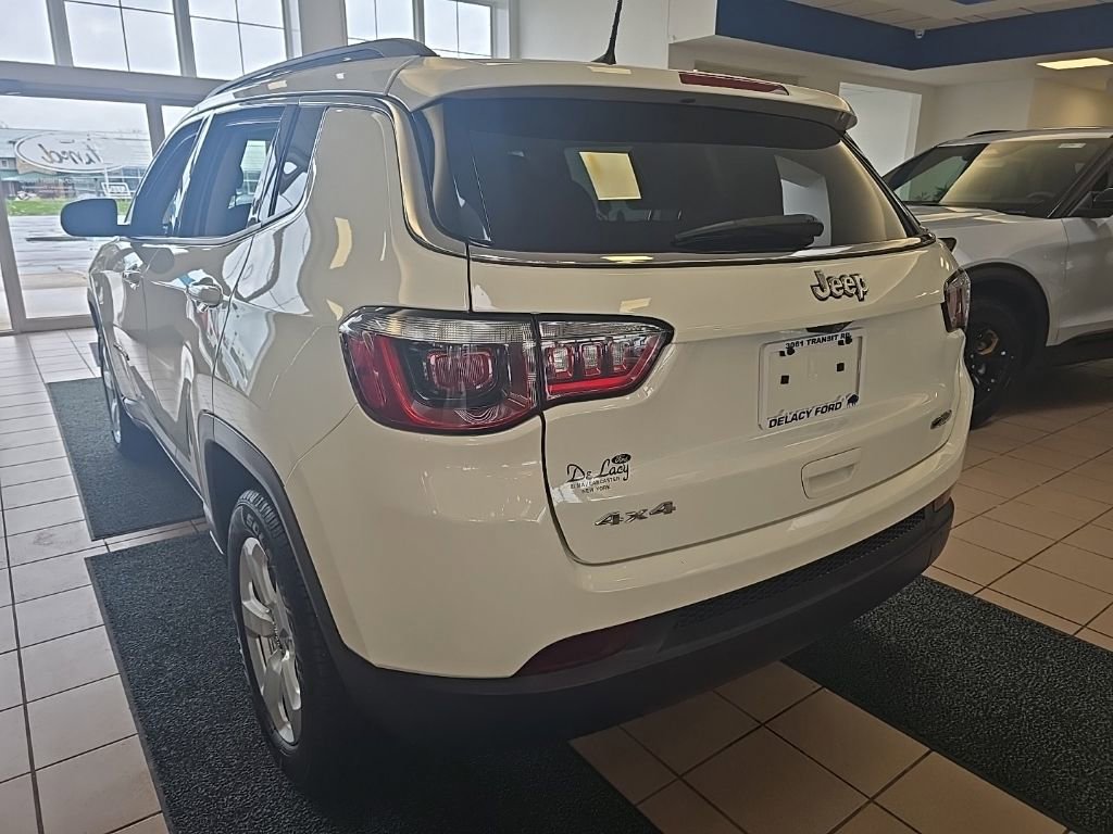 Used 2020 Jeep Compass Latitude w/ Cold Weather Group AWD/4WD image 4