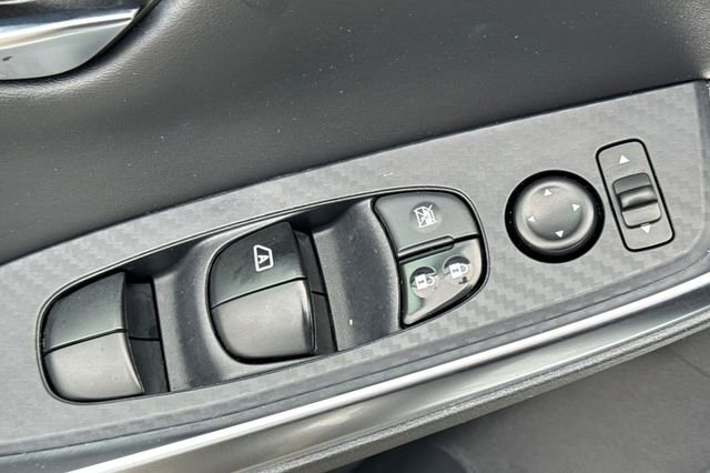 Used 2023 Nissan Sentra SR w/ Electronics Package image 12