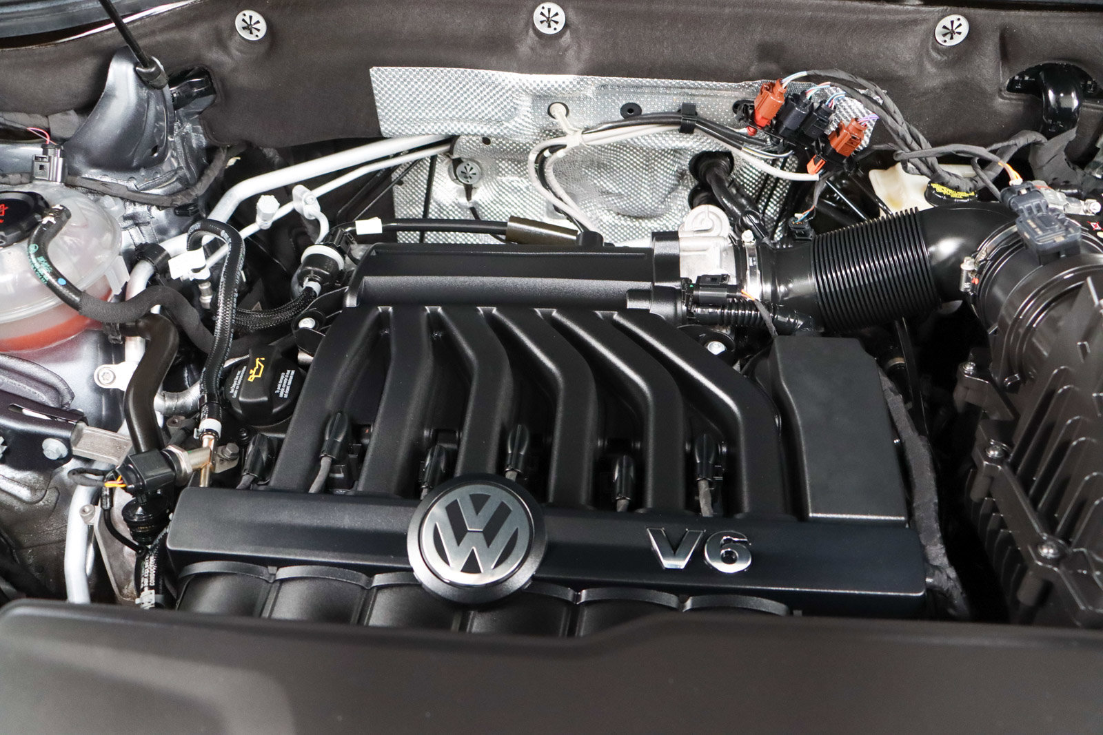 Used 2023 Volkswagen Atlas SEL R-Line image 34