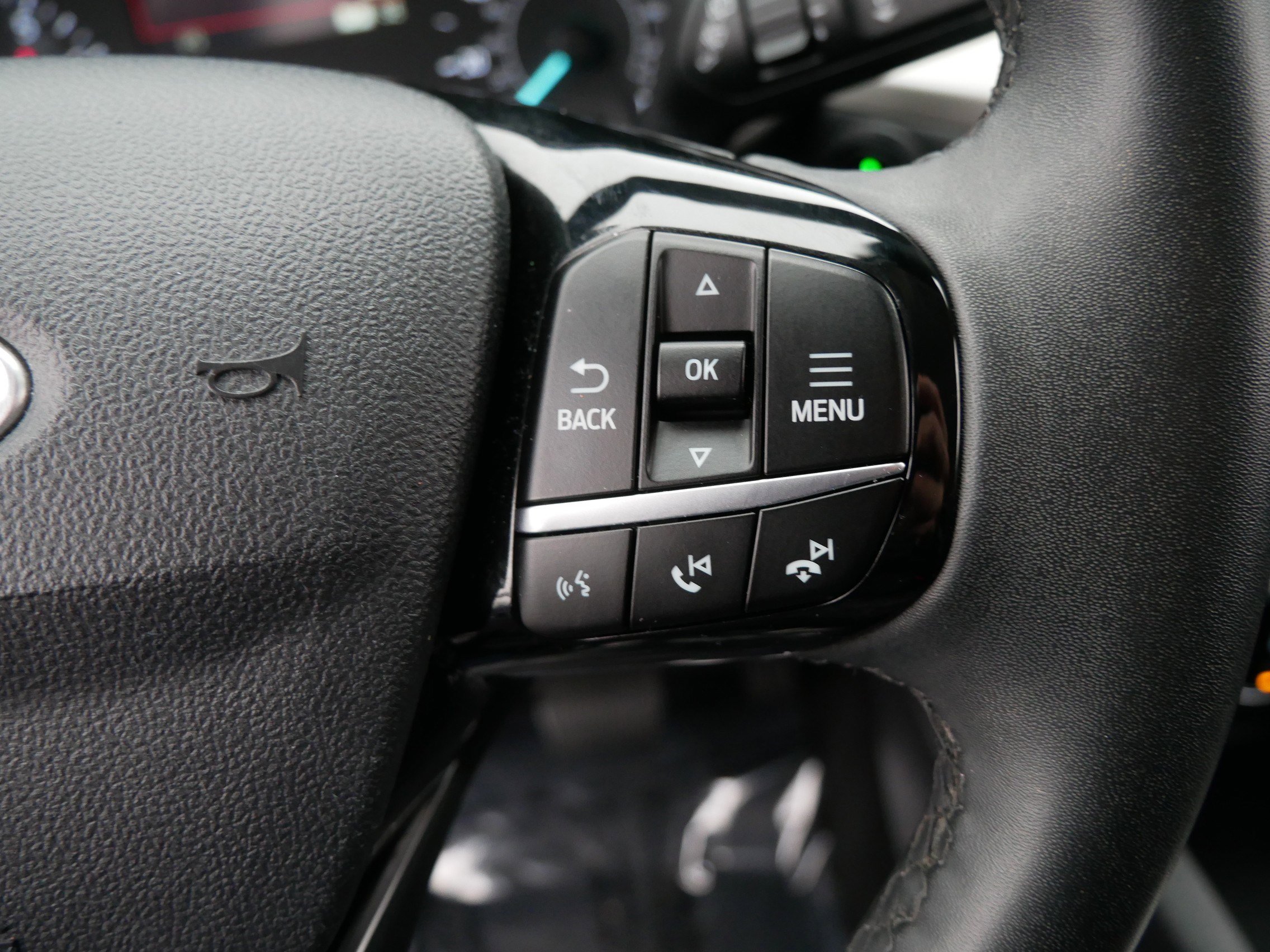 Certified 2022 Ford Escape SEL image 29