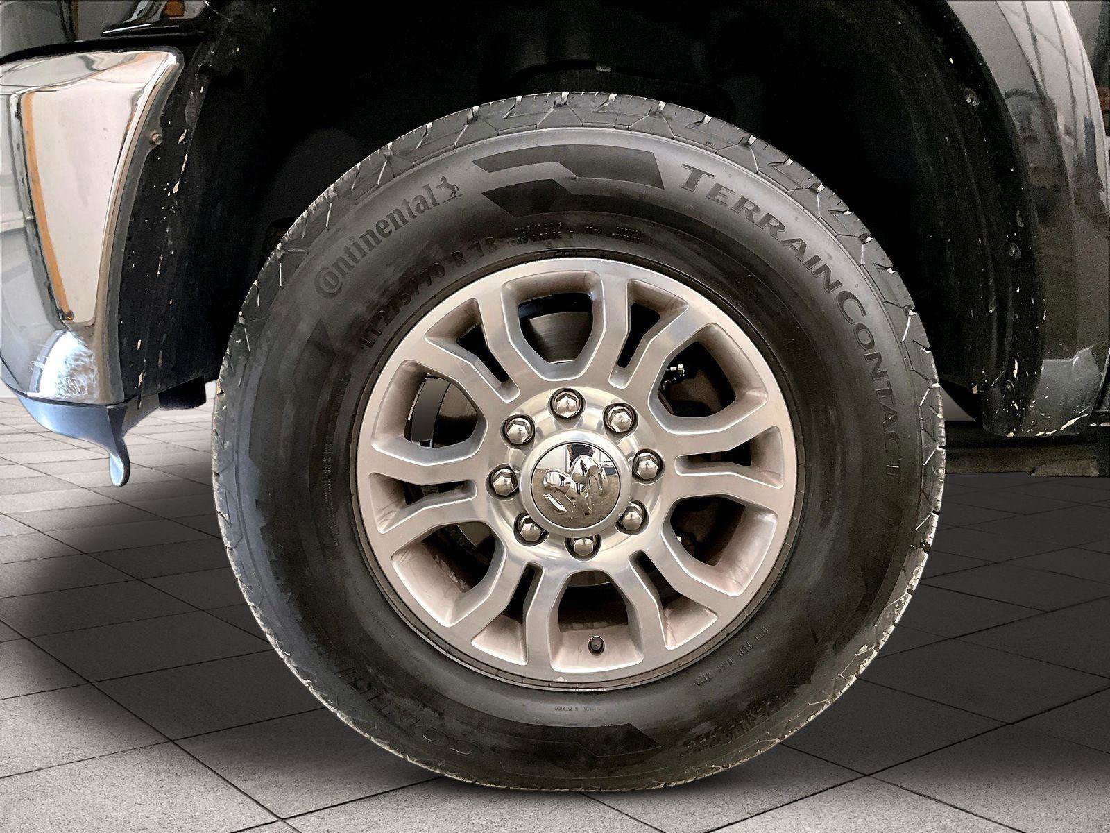 Used 2015 RAM 2500 Laramie w/ Convenience Group AWD/4WD image 9