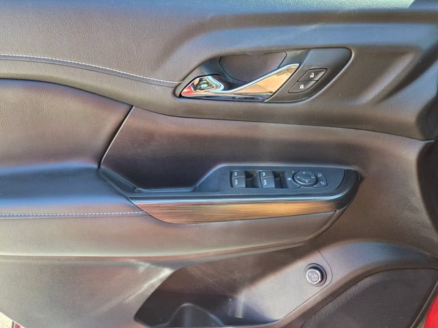 Used 2023 GMC Acadia SLT FWD image 17
