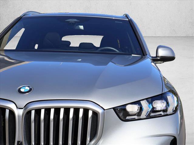 Used 2025 BMW X5 xDrive40i w/ Climate Comfort Package AWD/4WD image 2