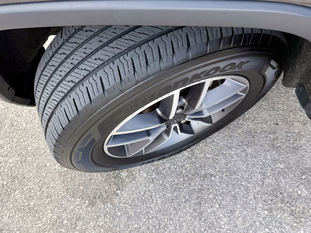 Used 2020 Jeep Grand Cherokee Laredo w/ Quick Order Package 2BN North image 36