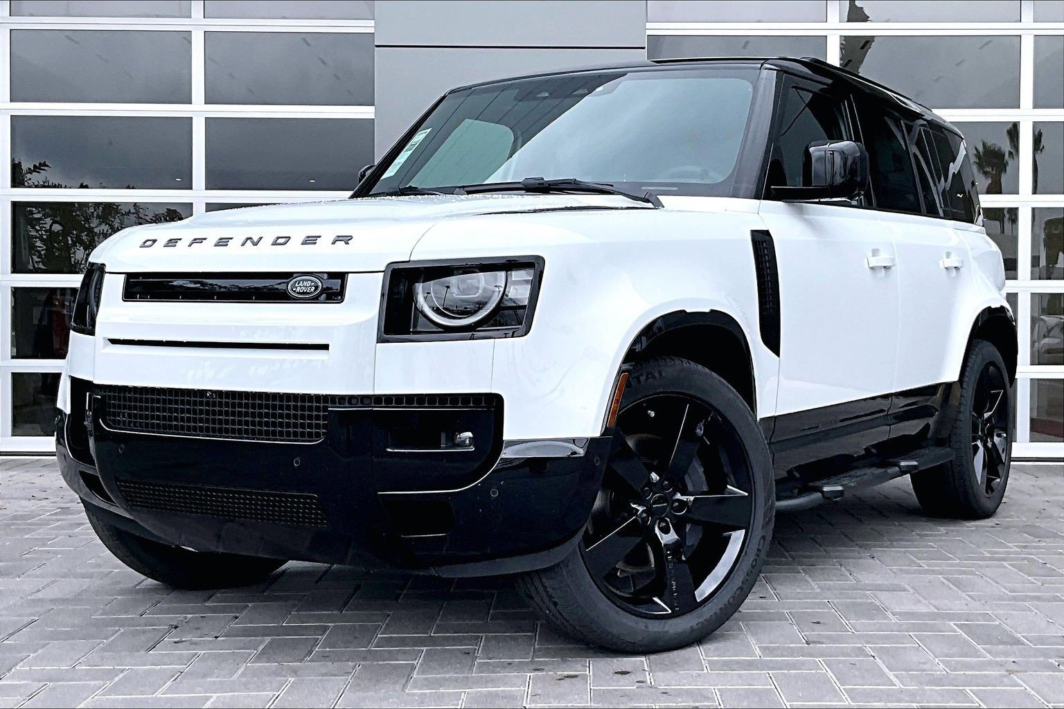 New 2026 Land Rover Defender 110 X-Dynamic SE image 1