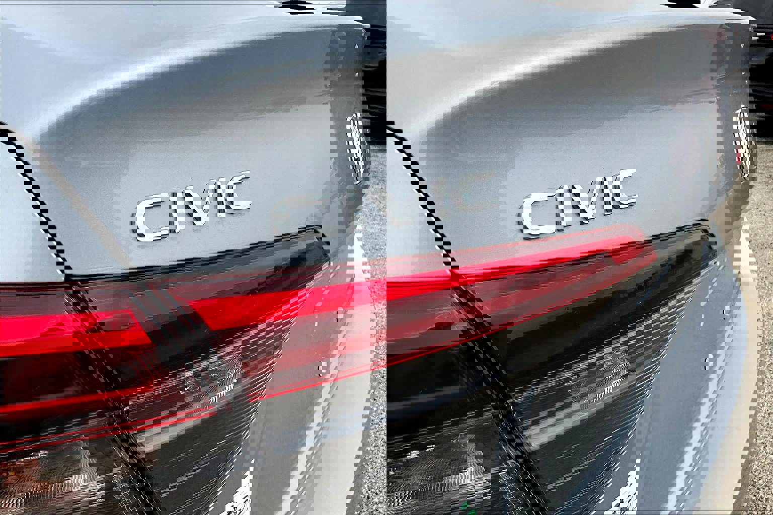 Used 2023 Honda Civic Sport image 32