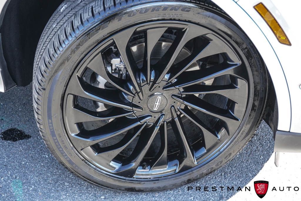 Used 2024 Lincoln Aviator Reserve w/ Equipment Group 201A image 12