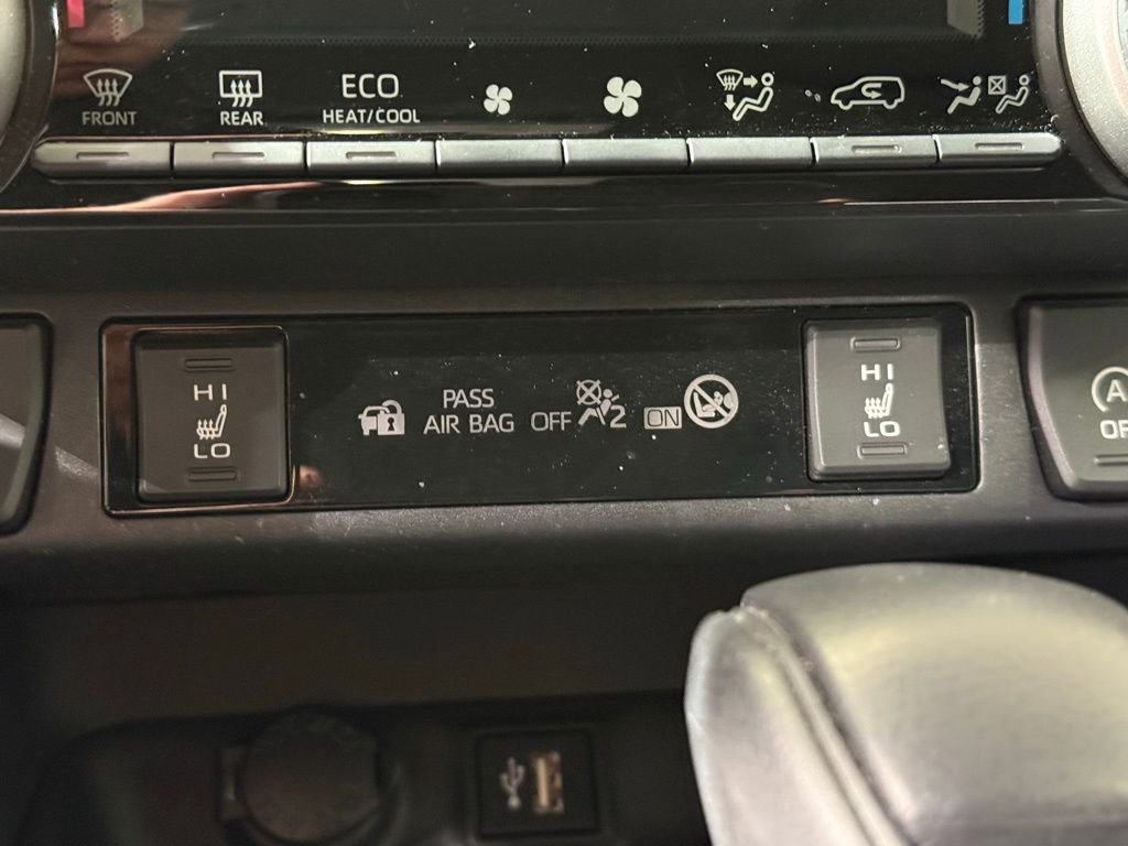 Certified 2024 Toyota RAV4 XLE image 30