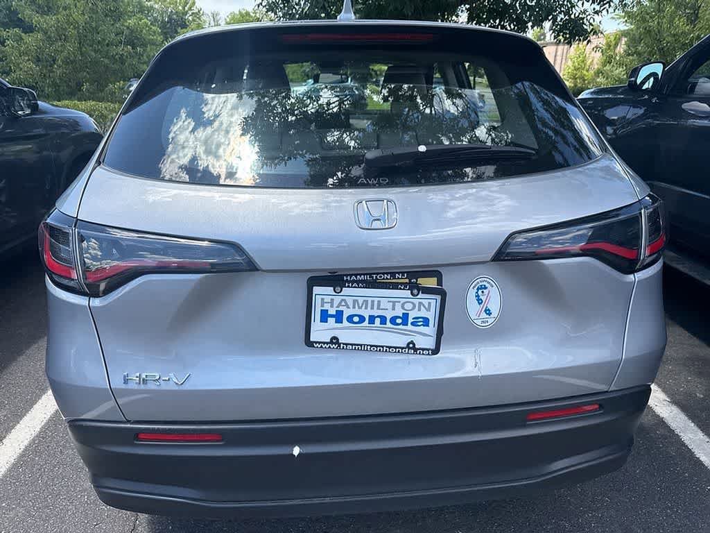 Used 2023 Honda HR-V LX image 5