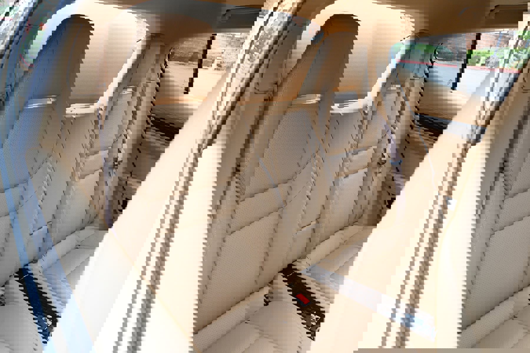 Used 2015 Porsche Panamera 4 image 14