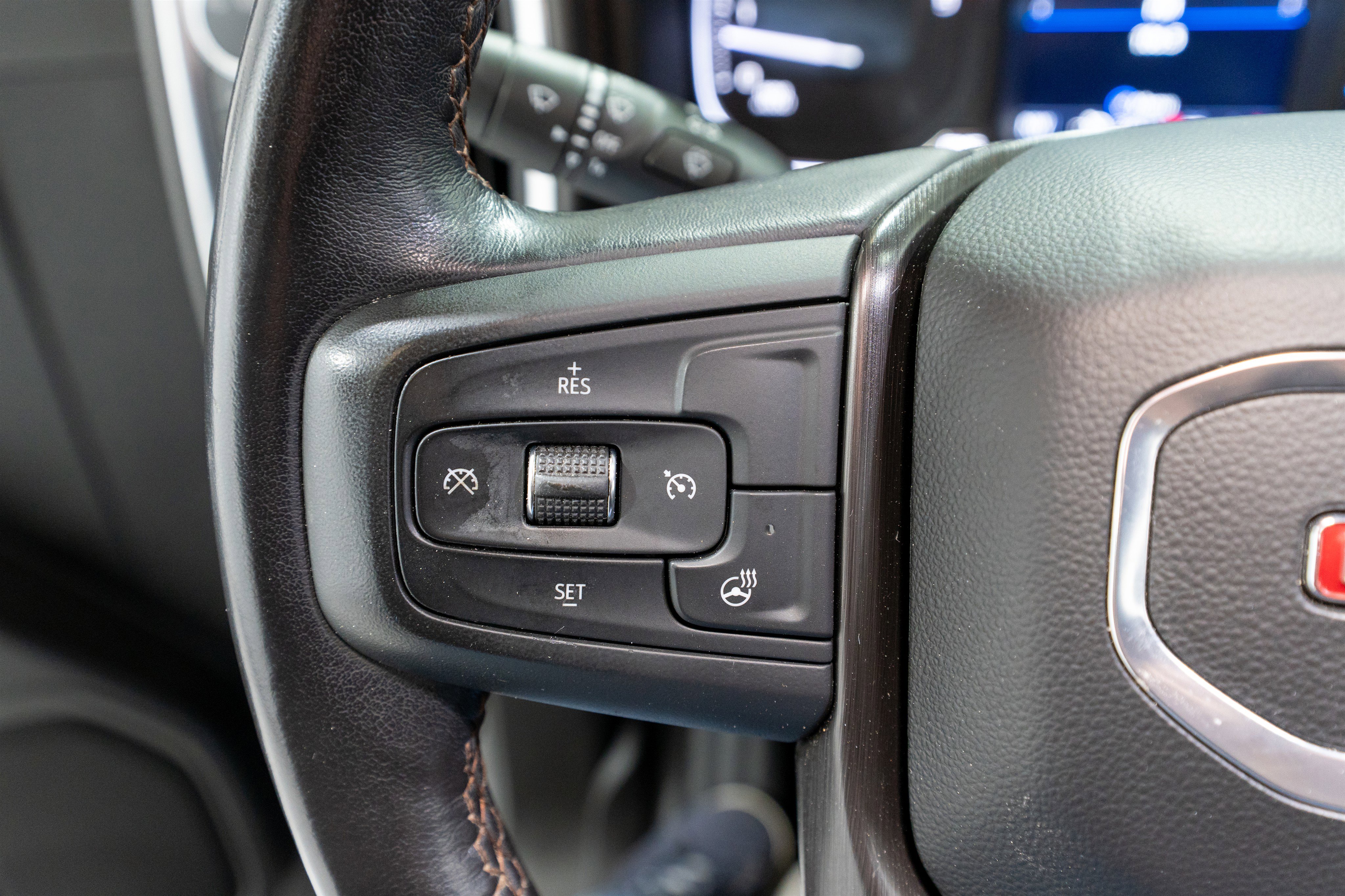 Used 2023 GMC Sierra 2500 AT4 image 29