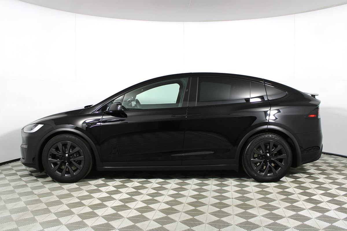 Used 2024 Tesla Model X AWD/4WD image 32
