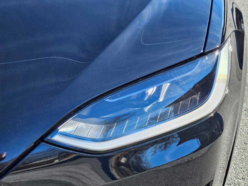 Used 2023 Tesla Model X image 19