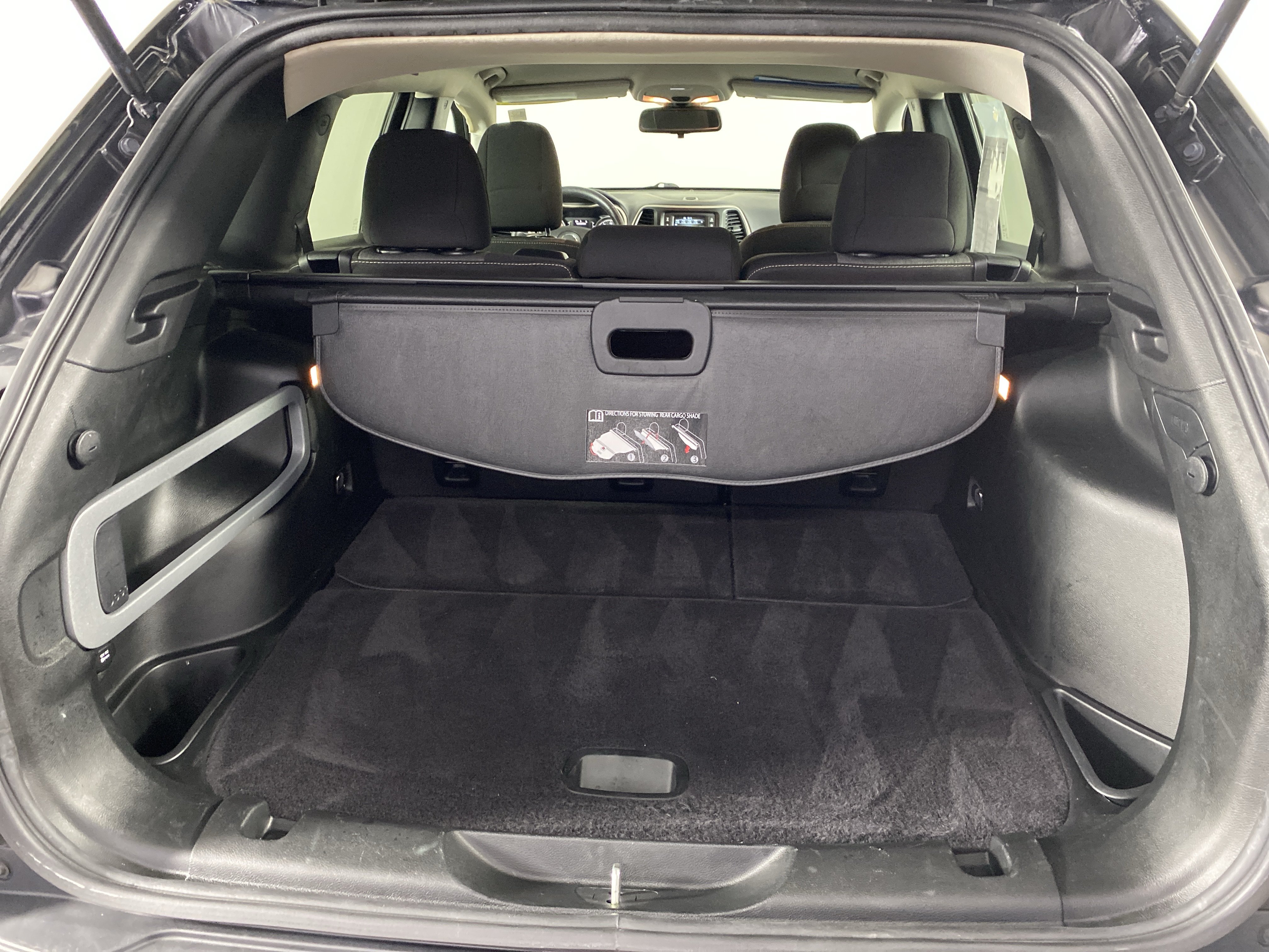 Used 2018 Jeep Cherokee Latitude w/ Safety Group AWD/4WD image 30