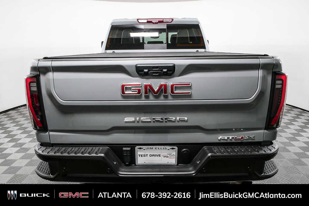Used 2024 GMC Sierra 2500 AT4X image 28