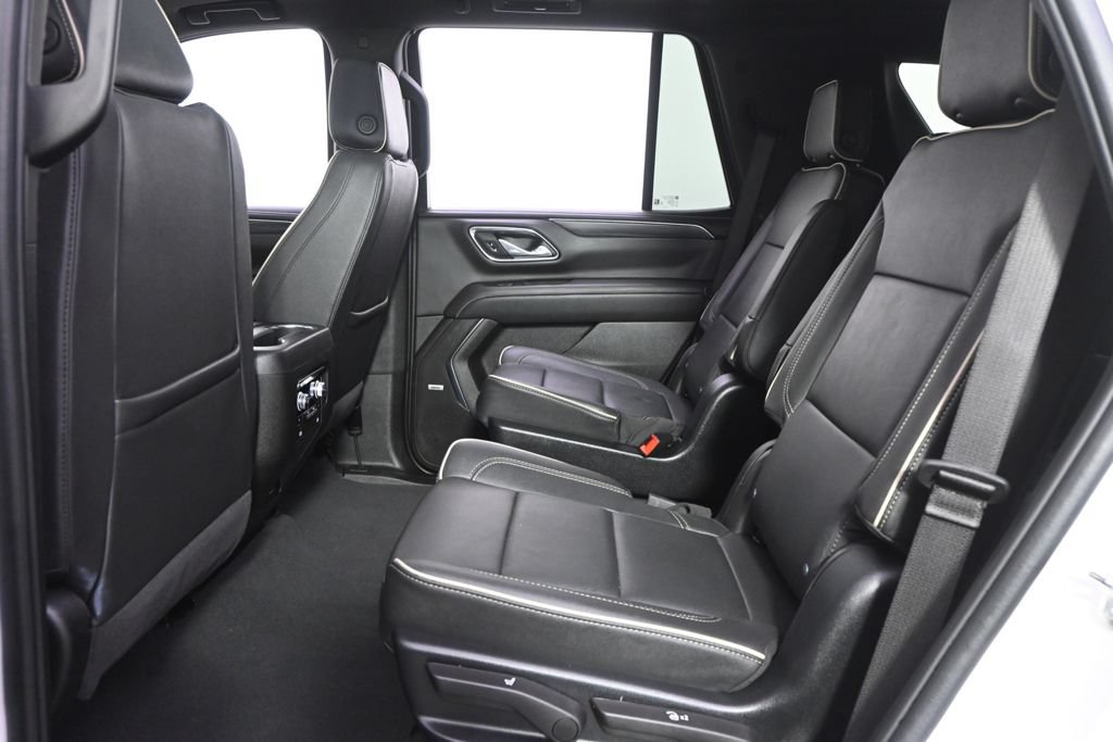 Used 2024 GMC Yukon SLT w/ SLT Premium Package AWD/4WD image 21