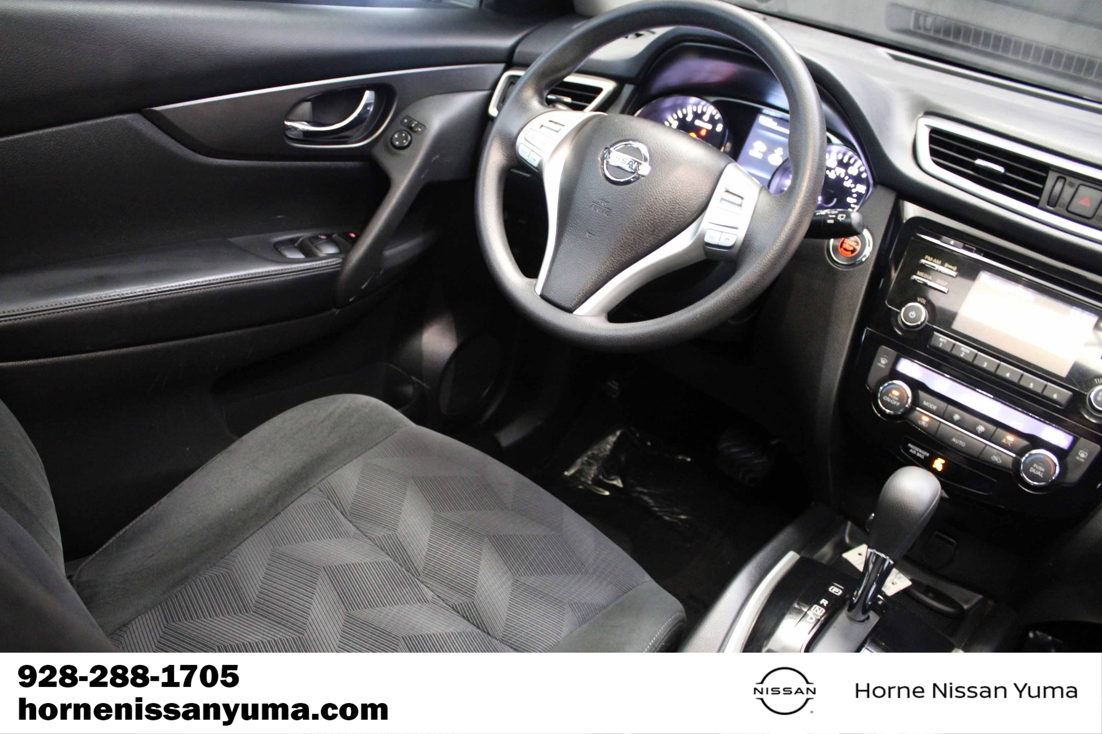 Used 2016 Nissan Rogue SV w/ SV Moonroof Package FWD image 10