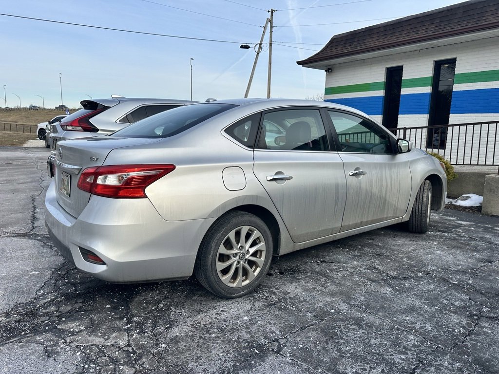 Used 2016 Nissan Sentra SV image 4