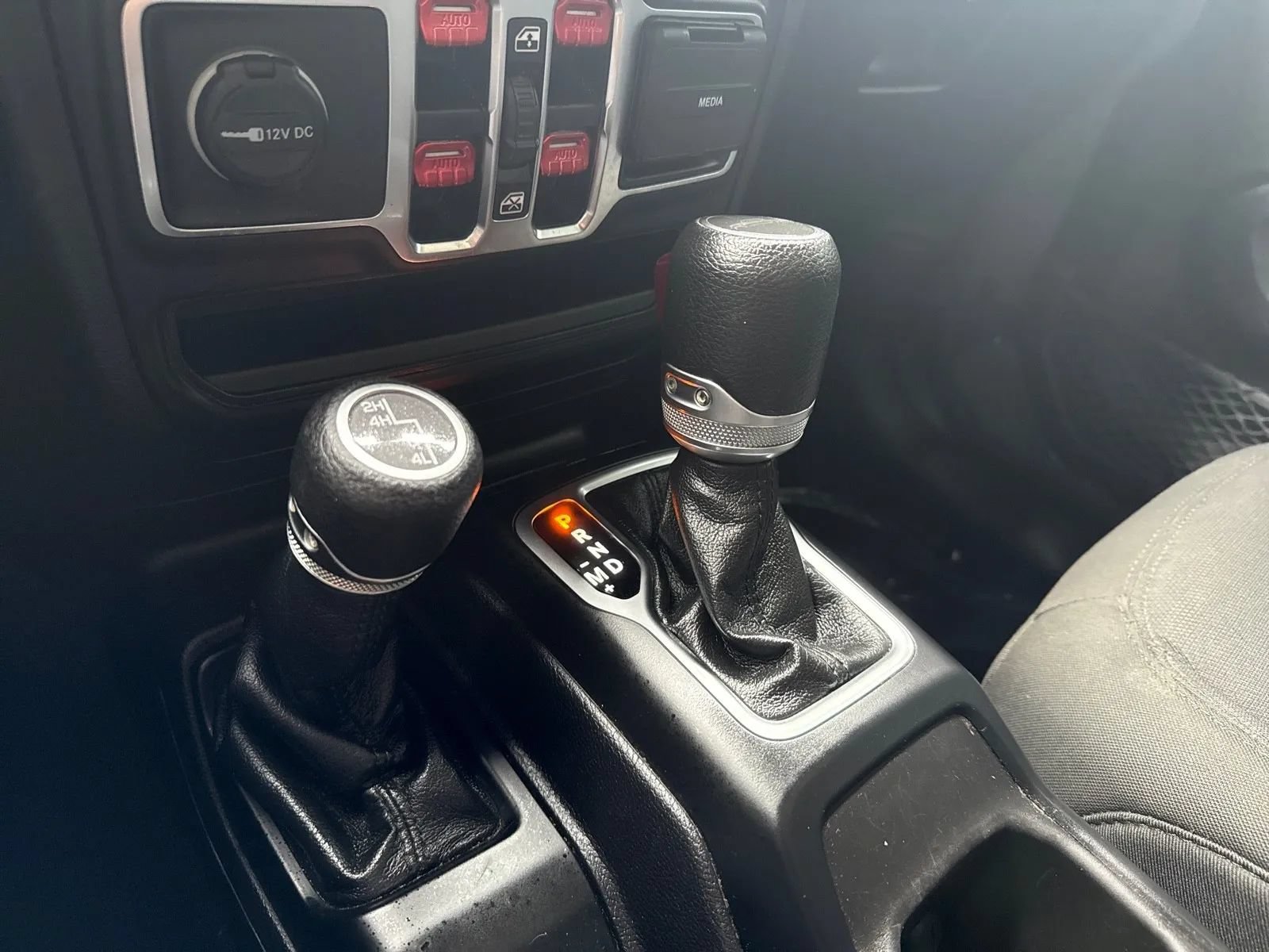 Used 2021 Jeep Gladiator Sport AWD/4WD image 21