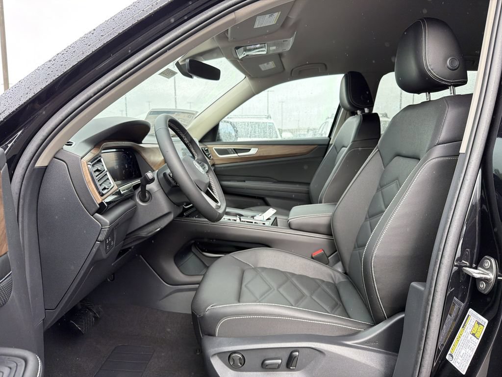 New 2026 Volkswagen Atlas SE FWD image 11