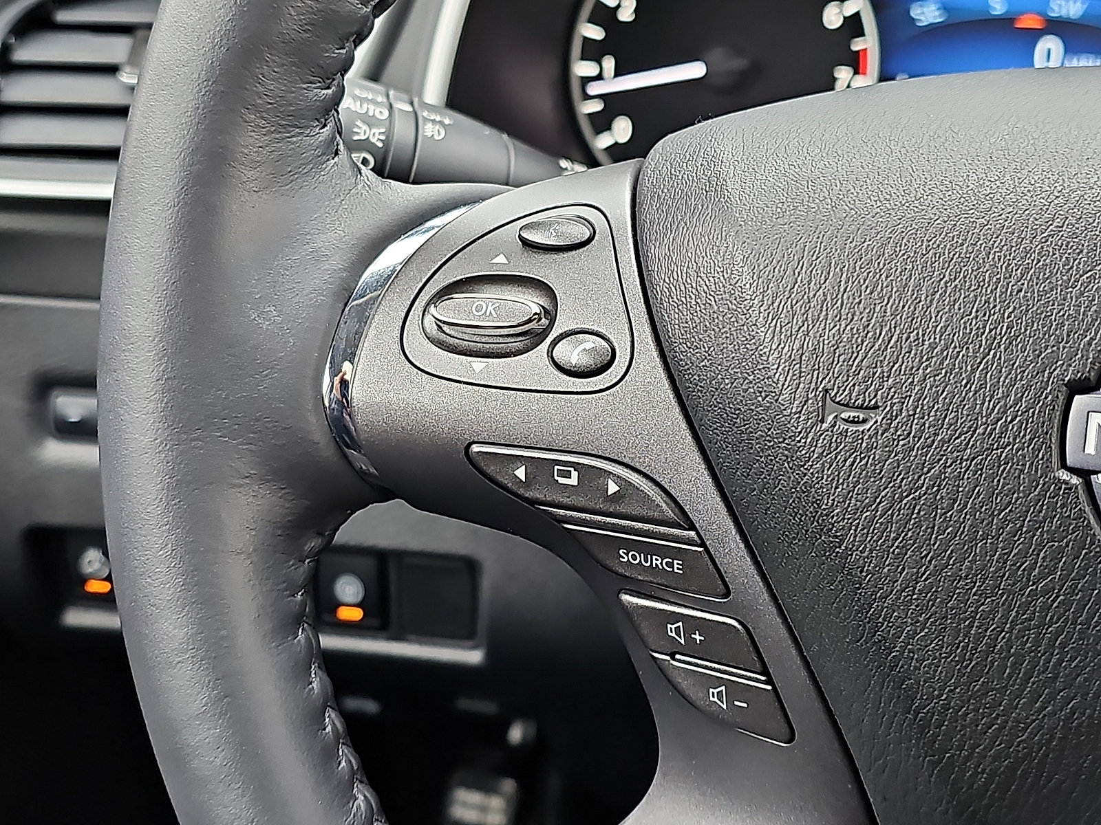 Certified 2023 Nissan Murano Platinum w/ Cargo Package image 23