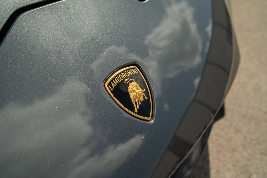 Used 2021 Lamborghini Huracan EVO image 42