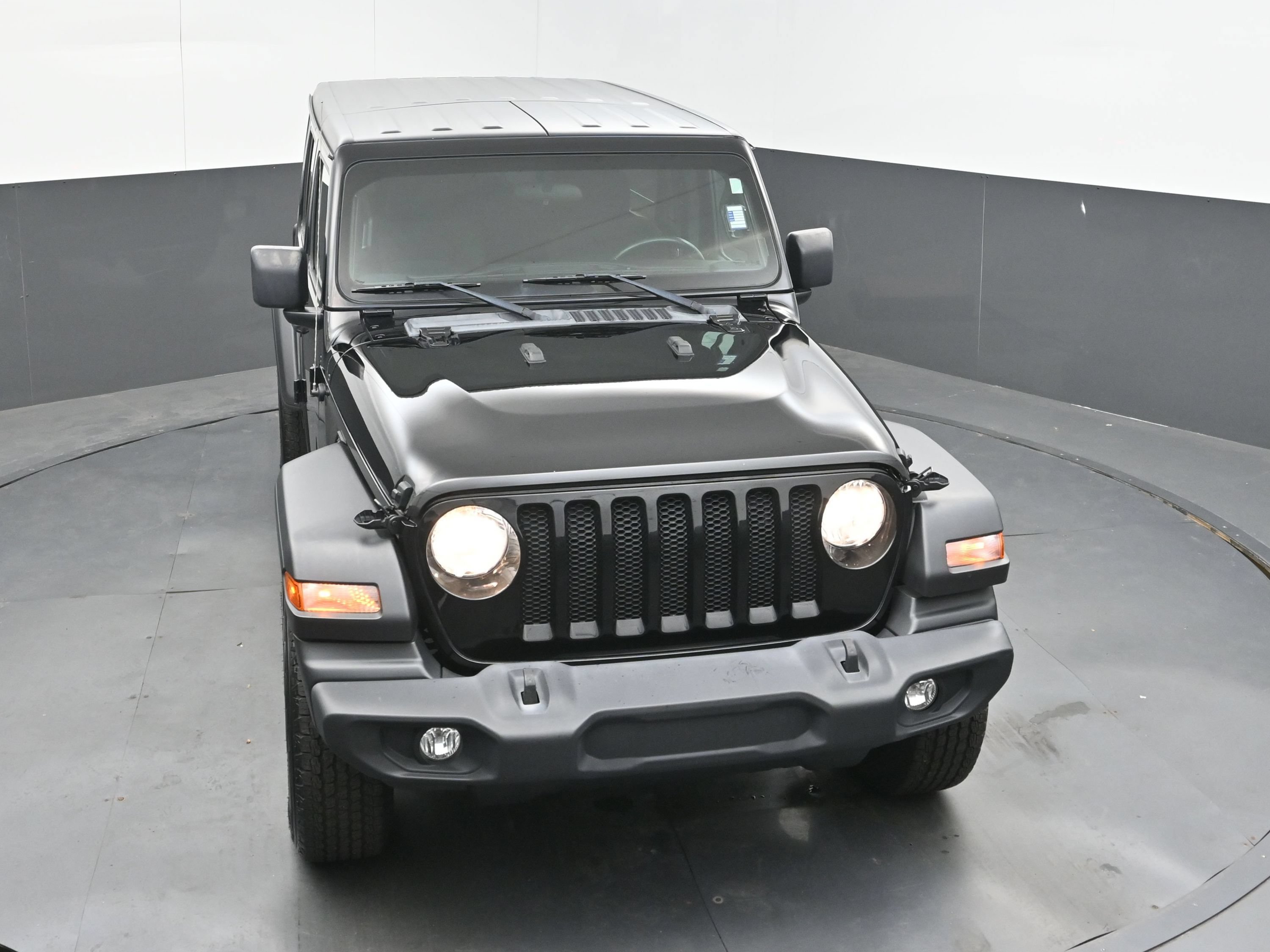 Used 2022 Jeep Wrangler Unlimited Sport AWD/4WD image 32