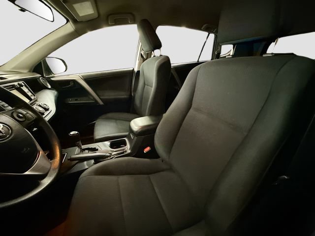 Used 2018 Toyota RAV4 LE w/ All Weather Liner Package AWD/4WD image 20