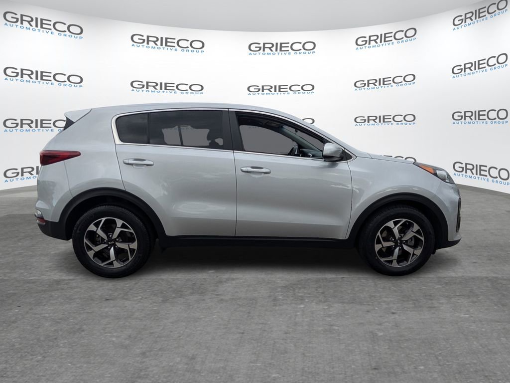 Used 2022 Kia Sportage LX image 8