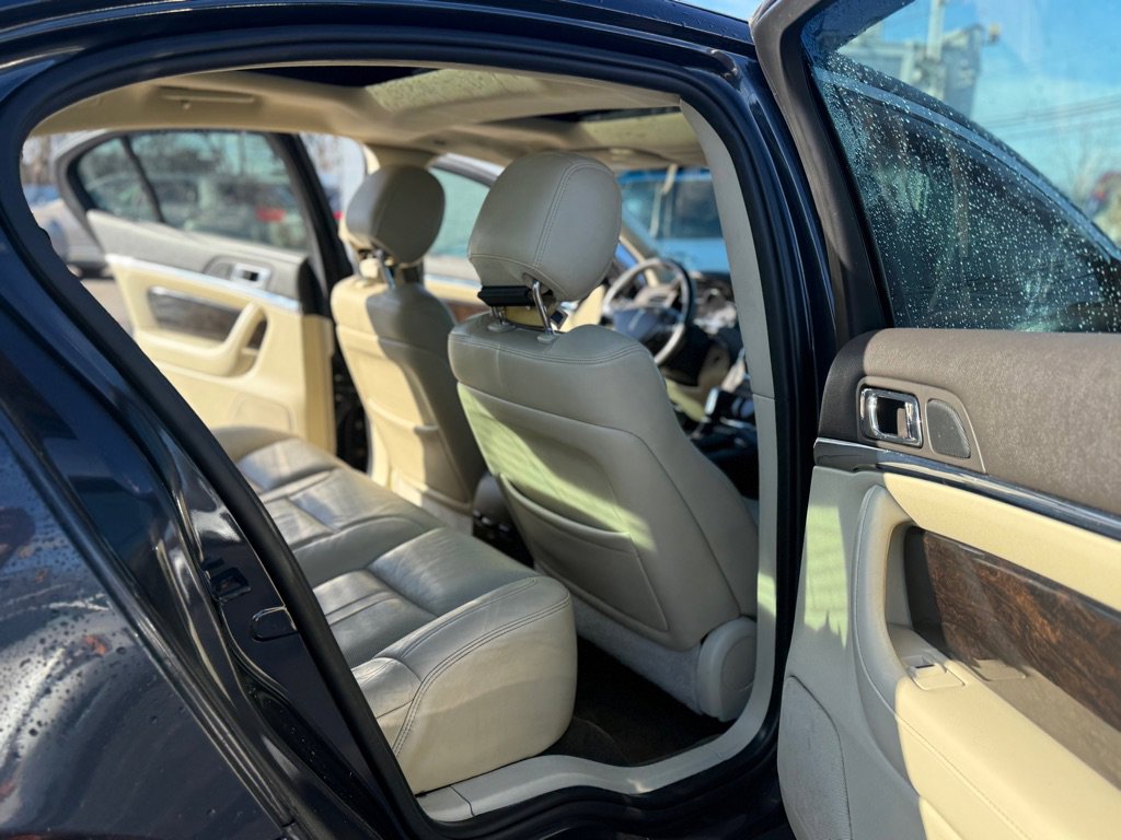 Used 2013 Lincoln MKS AWD image 12