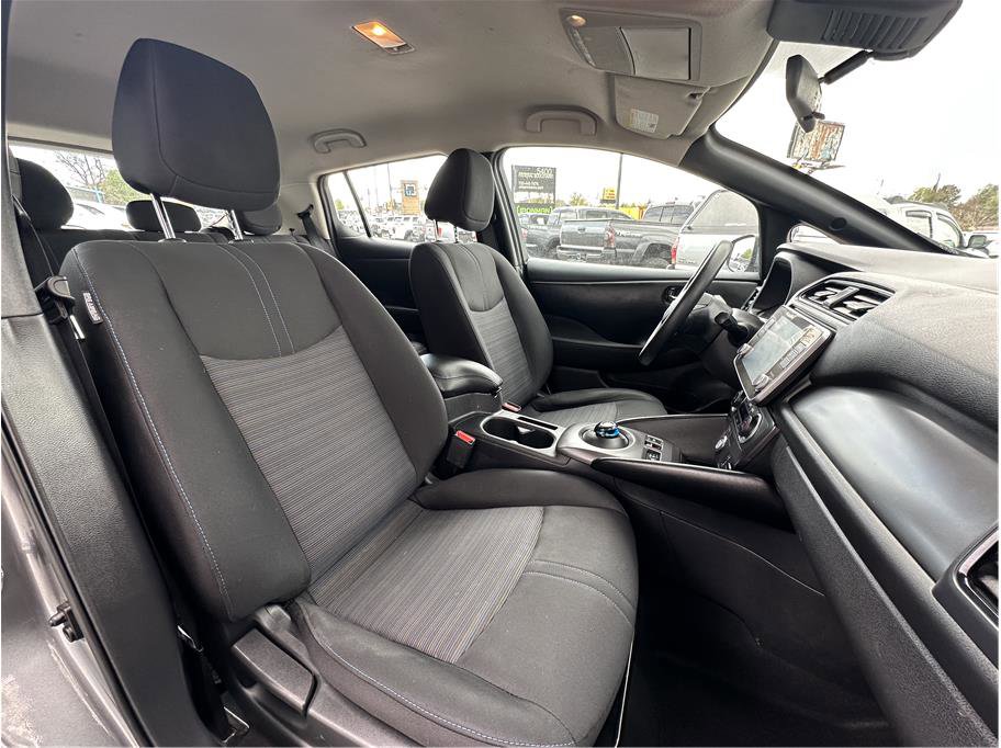 Used 2024 Nissan Leaf S FWD image 4