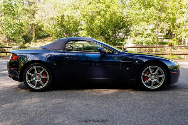 Used 2008 Aston Martin V8 Vantage Roadster RWD image 16
