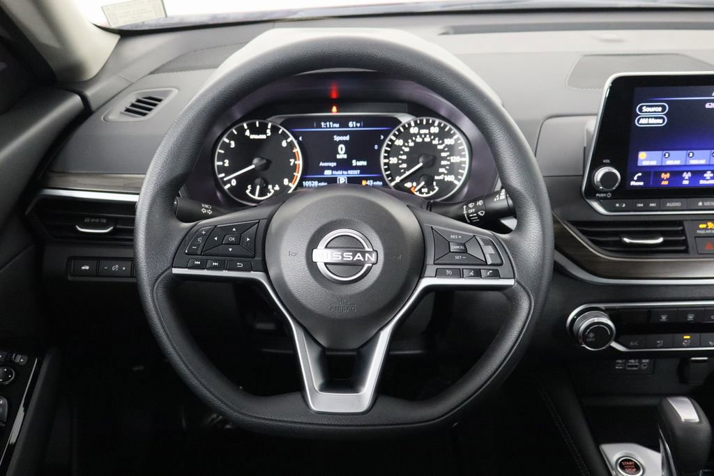 Used 2023 Nissan Altima 2.5 SV image 7
