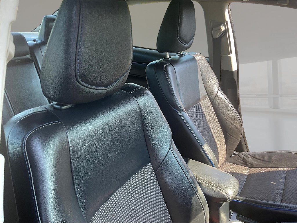 Used 2017 Toyota Corolla SE w/ Carpet Mat Package (TMS) FWD image 26