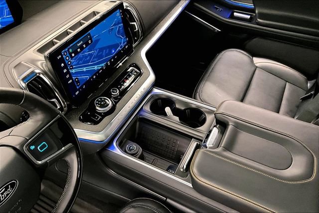 Used 2025 Ford Expedition Tremor AWD/4WD image 16