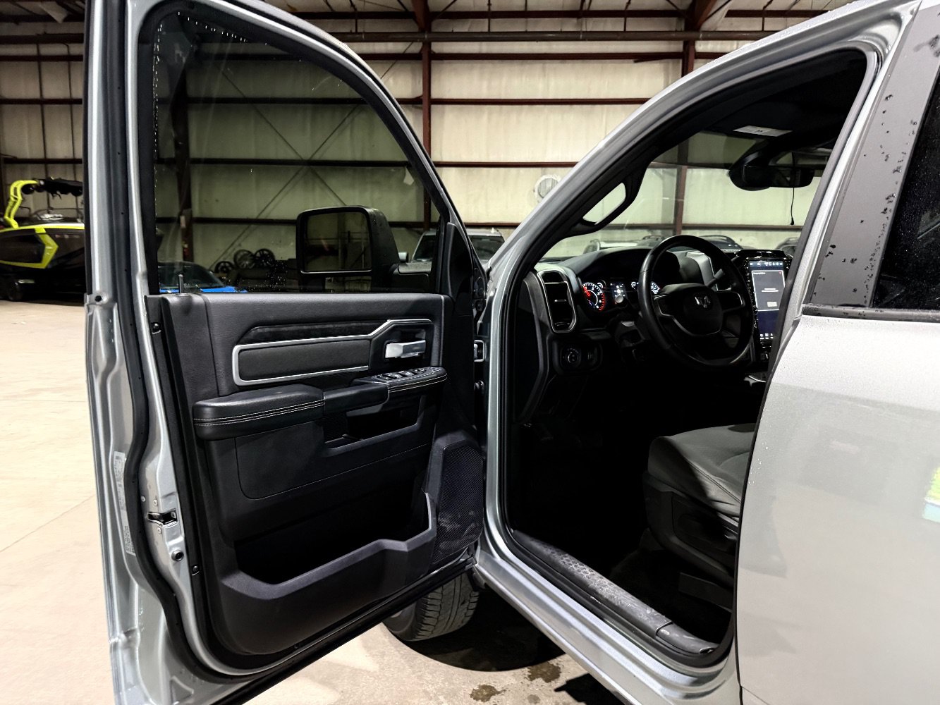 Used 2024 RAM 2500 Big Horn w/ Towing Technology Group AWD/4WD image 13
