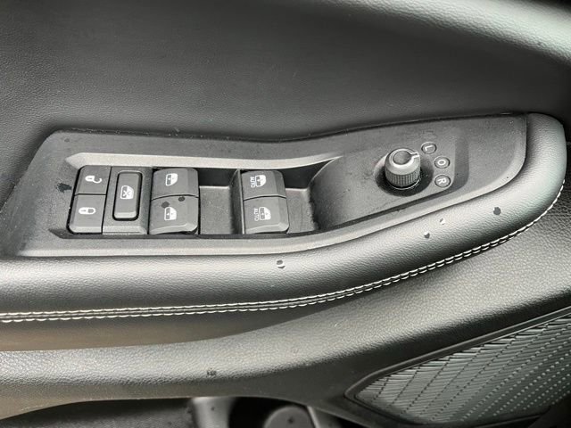 Used 2023 Jeep Grand Cherokee L Laredo image 21