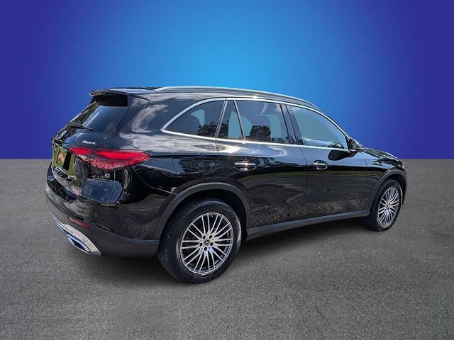 Used 2024 Mercedes-Benz GLC 300 4MATIC image 5