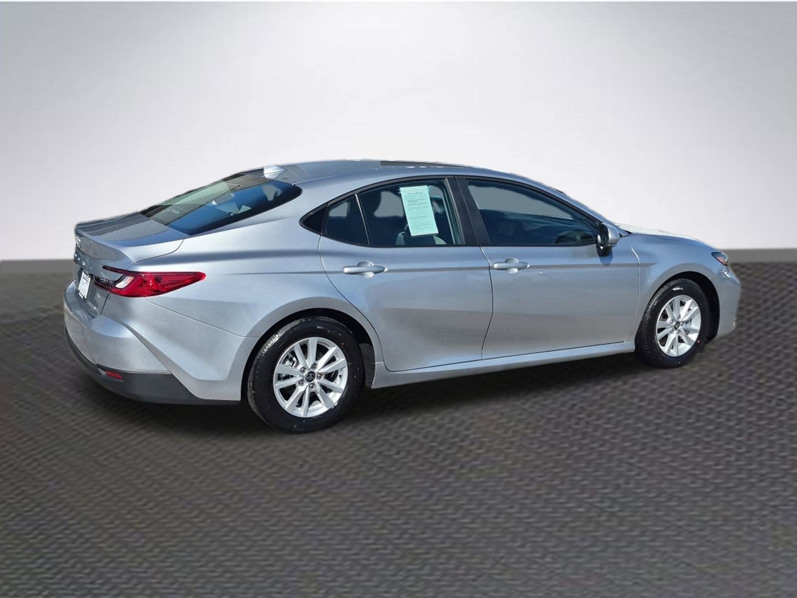 Used 2026 Toyota Camry LE image 4