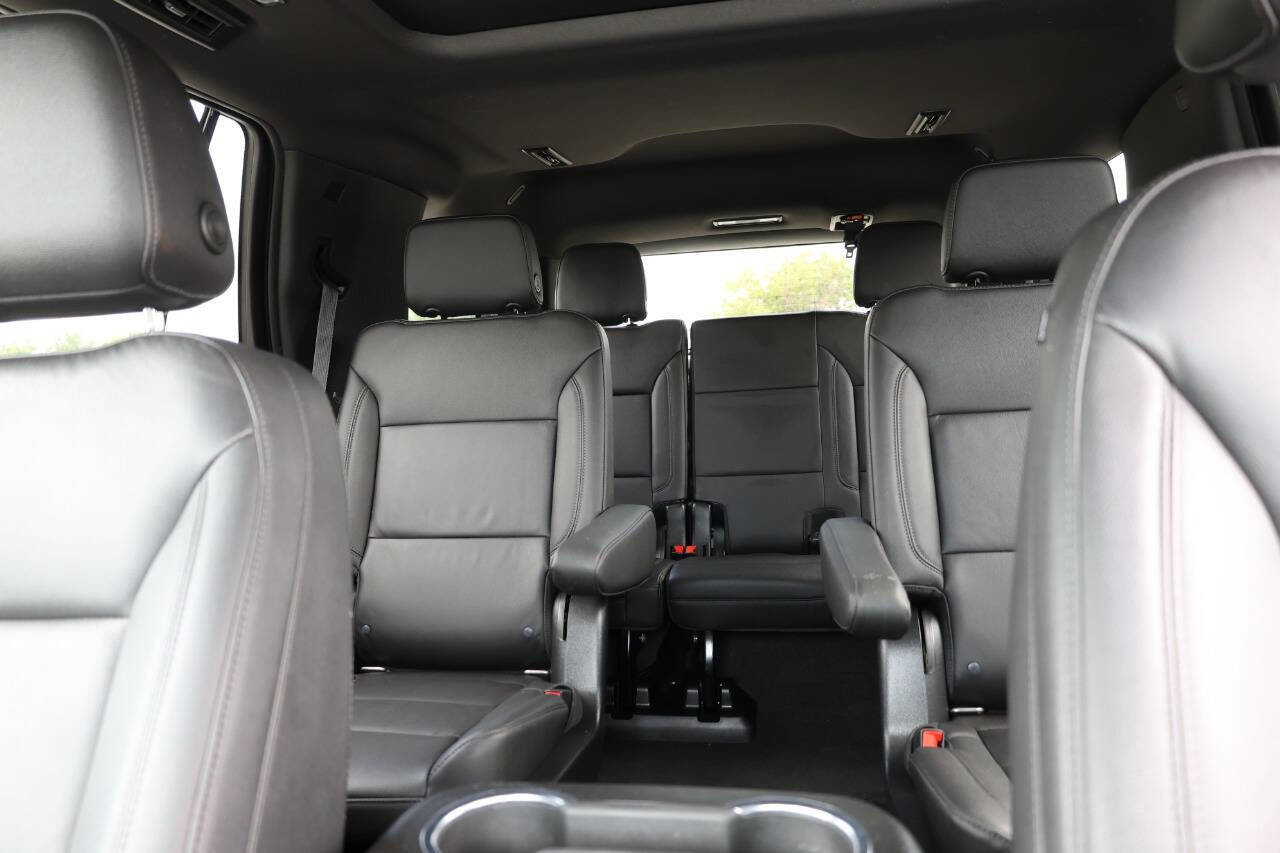 Used 2022 Chevrolet Tahoe Z71 w/ Luxury Package image 17