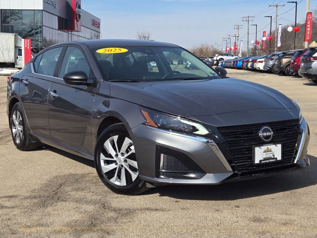 Used 2025 Nissan Altima 2.5 S image 4