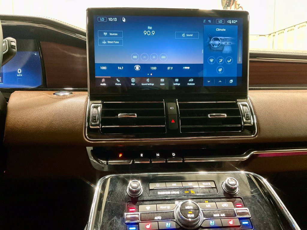 Used 2024 Lincoln Navigator Reserve AWD/4WD image 19