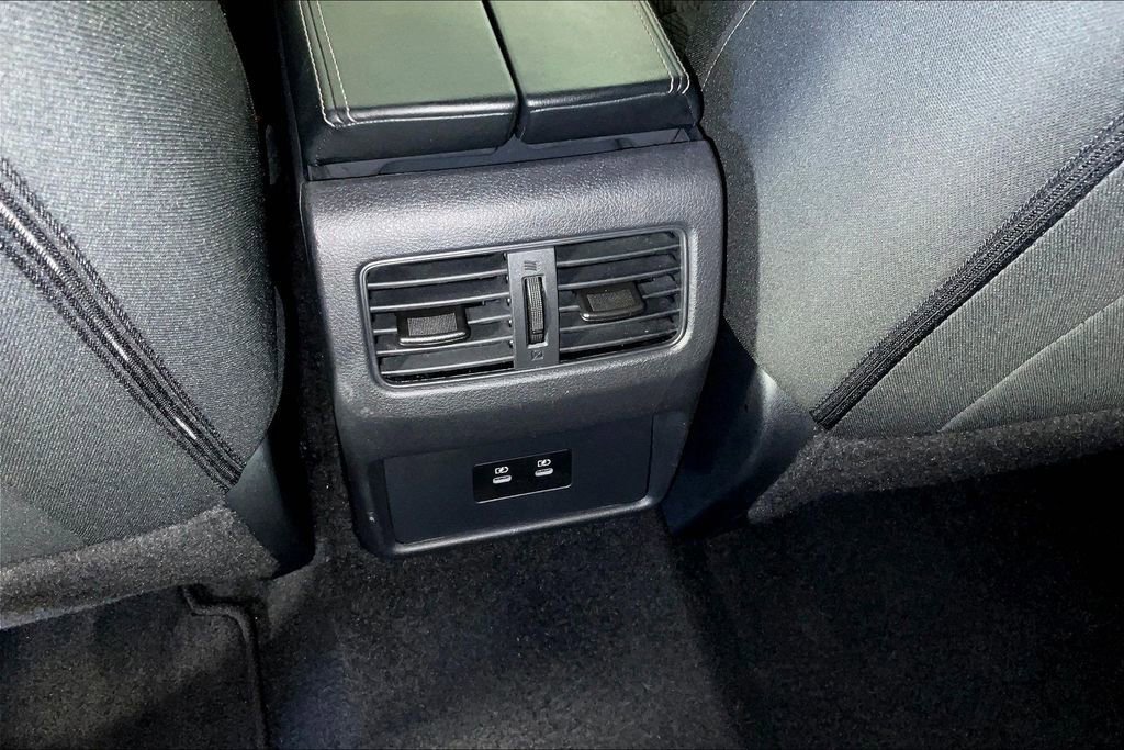 Used 2025 Nissan Rogue SV image 33