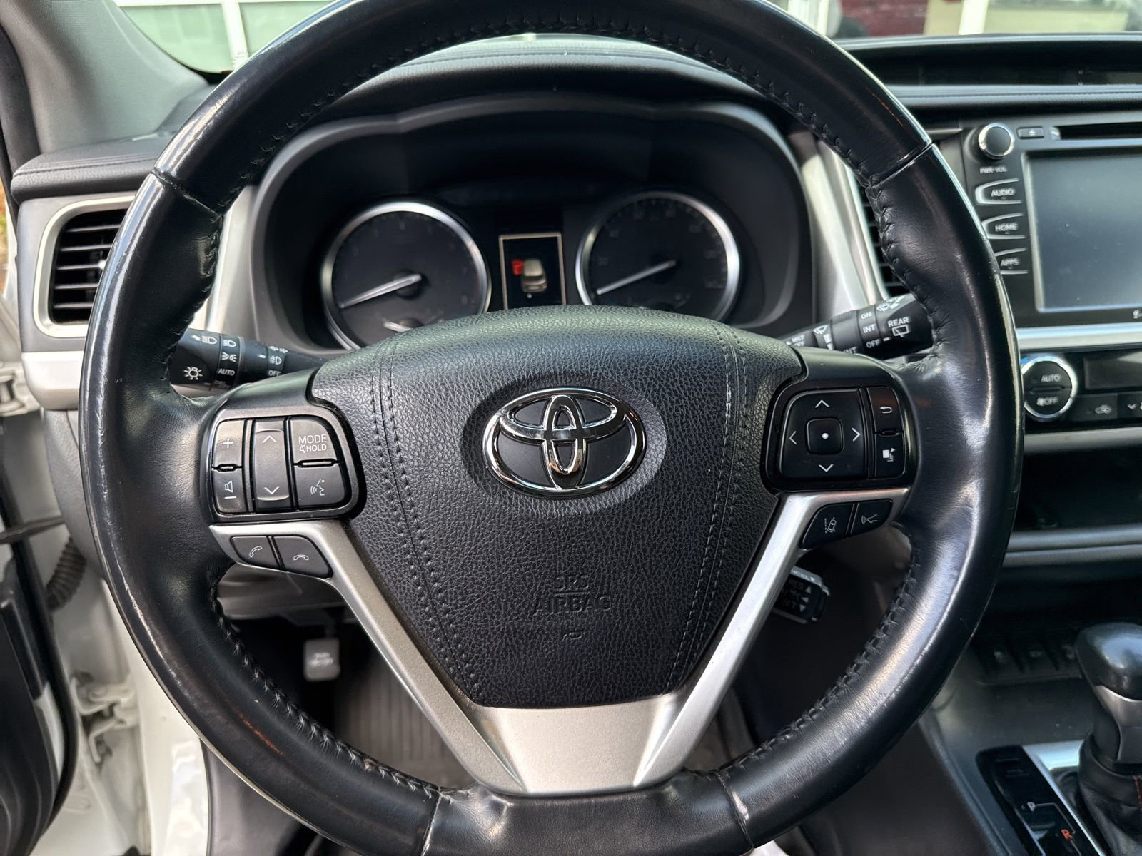 Used 2019 Toyota Highlander SE AWD/4WD image 11