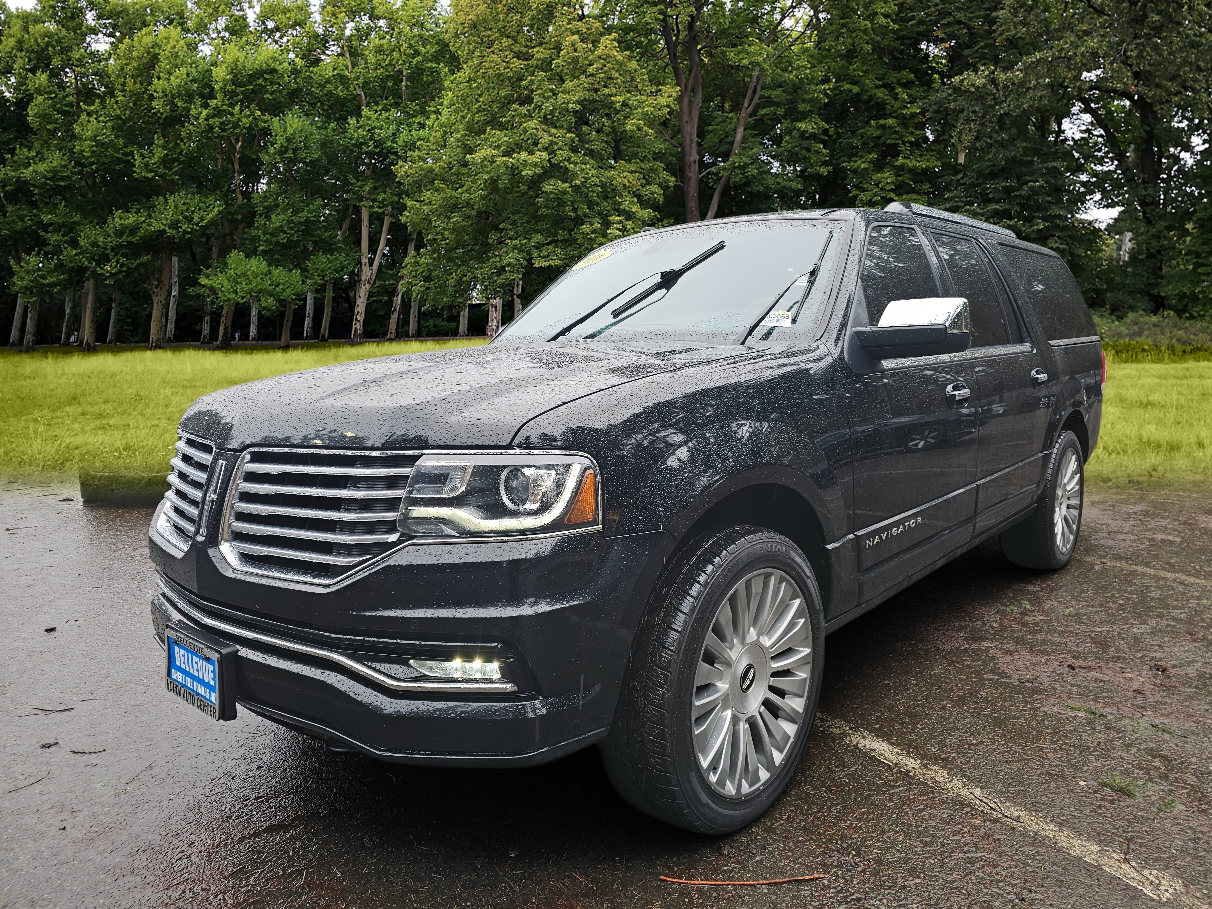 Used 2016 Lincoln Navigator L Reserve image 3