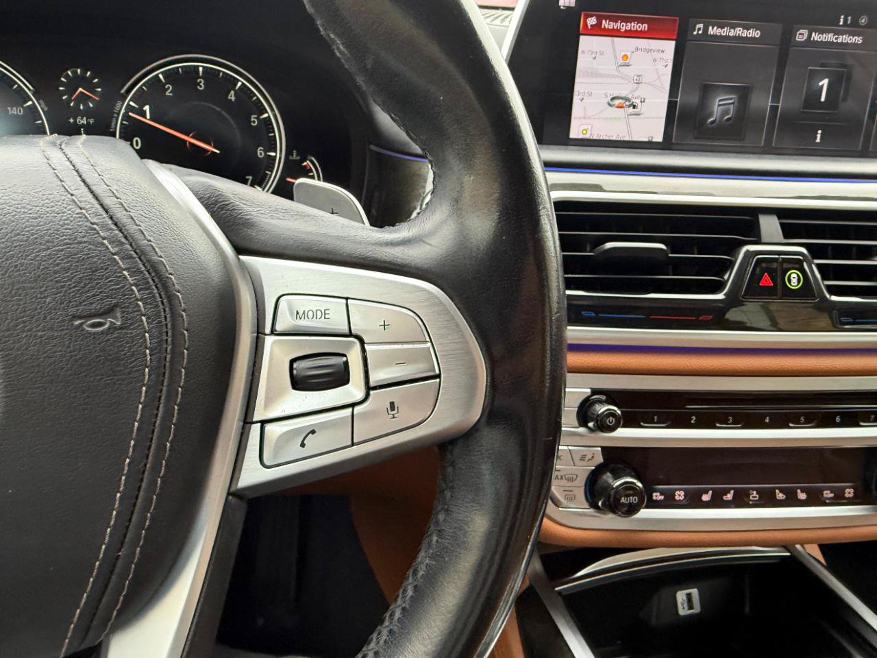 Used 2018 BMW 750i xDrive AWD/4WD image 33