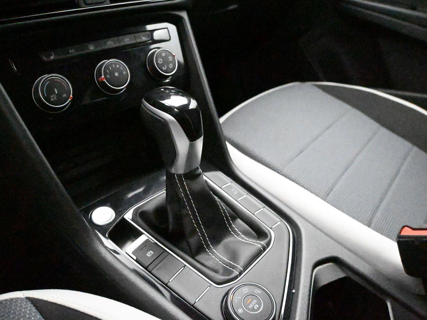 Certified 2025 Volkswagen Taos S w/ Taos Adventure Package (SXB) AWD/4WD image 5