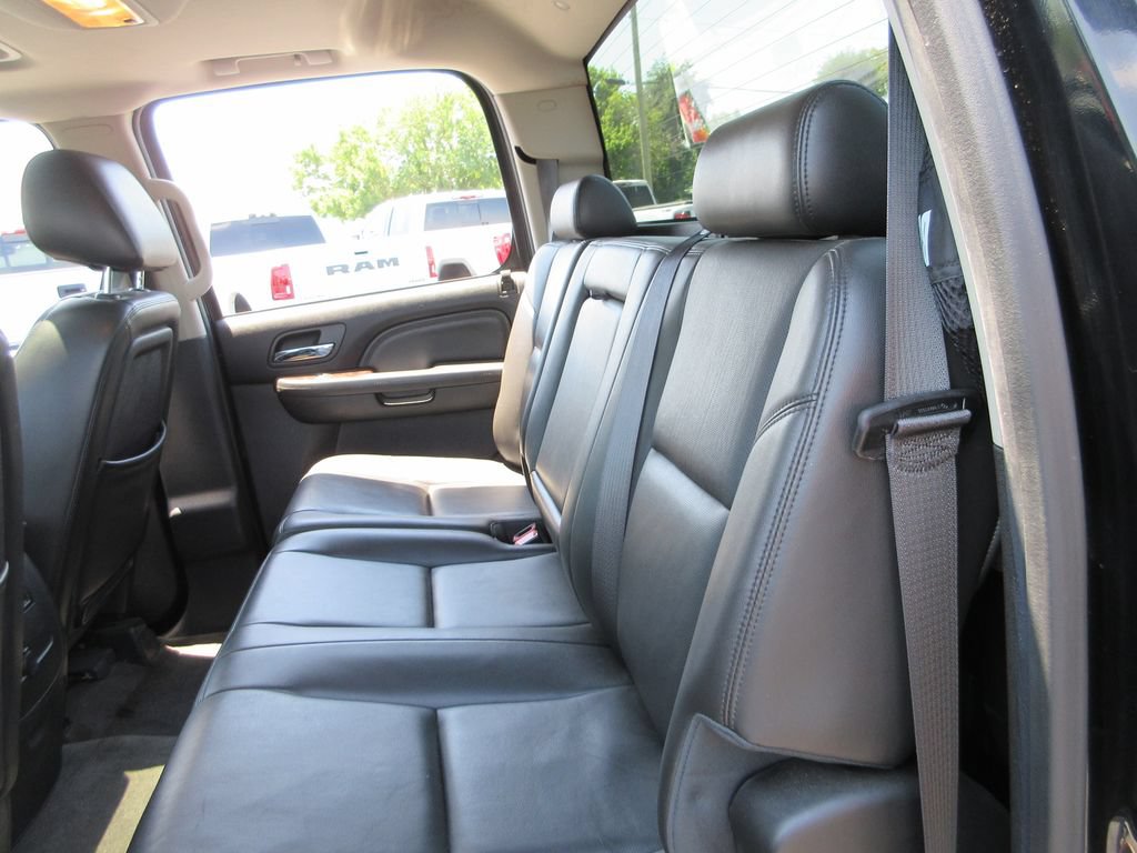 Used 2014 GMC Sierra 3500 Denali AWD/4WD image 21