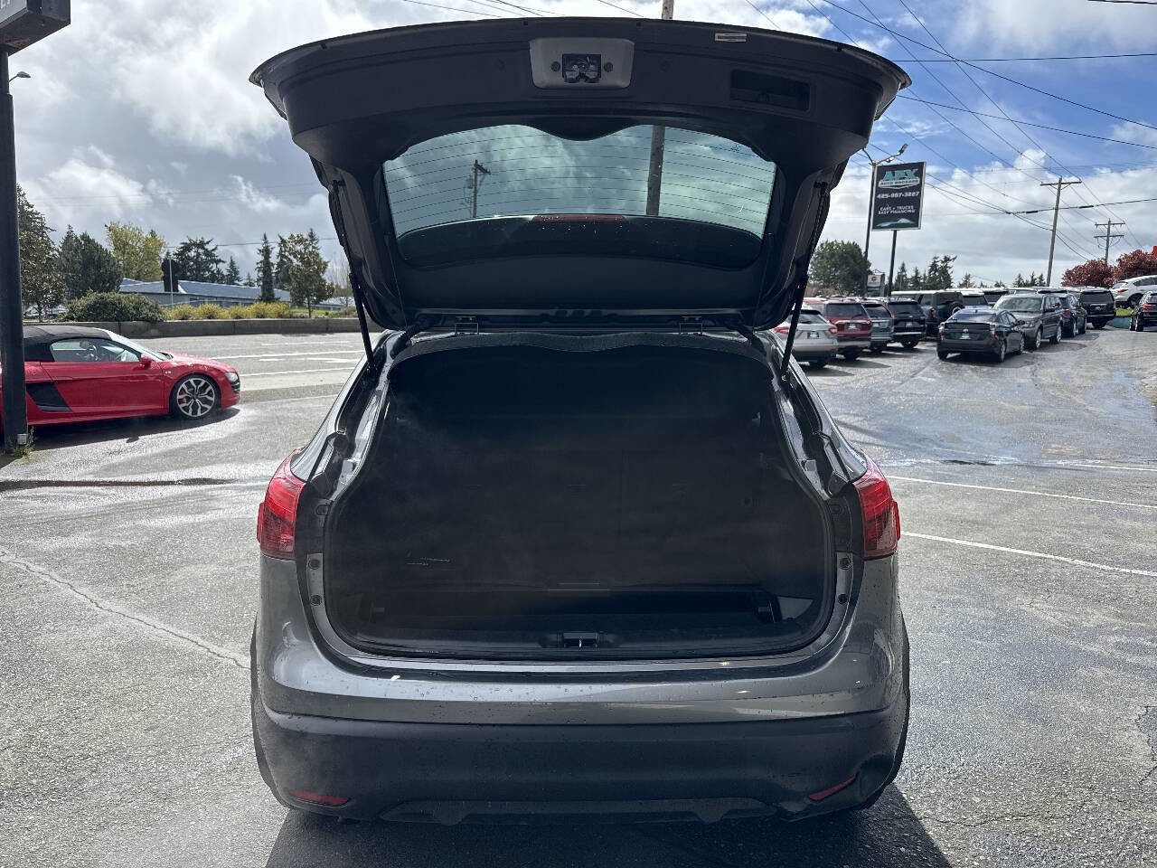 Used 2019 Nissan Rogue Sport S FWD image 5